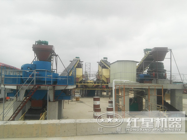 混凝土粗細骨料制砂生產(chǎn)線現(xiàn)場圖
