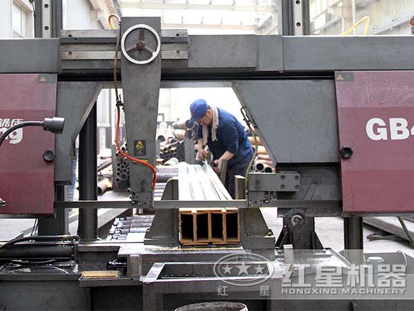 注重細節(jié)的廠家技術人員