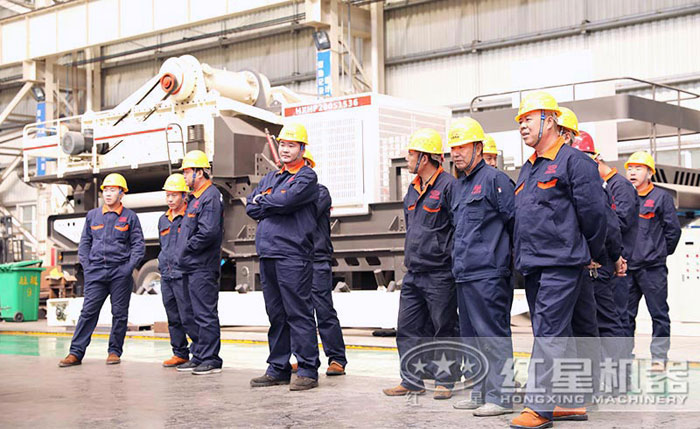 移動(dòng)碎石機(jī)設(shè)備