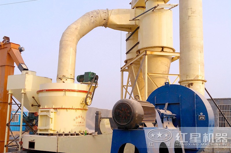 雷蒙磨粉生產(chǎn)現(xiàn)場(chǎng)展示