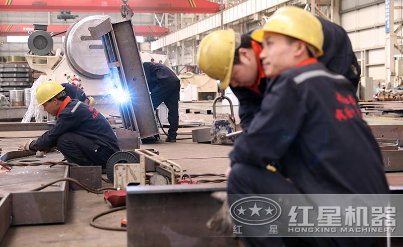 紅星技術人員作業(yè)精湛