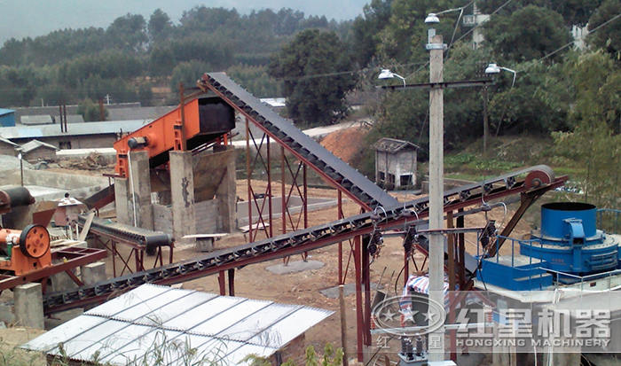 小型碎沙機(jī)作業(yè)現(xiàn)場