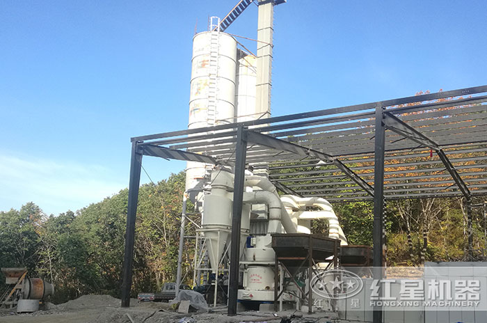 環(huán)保礦山制粉機作業(yè)現(xiàn)場