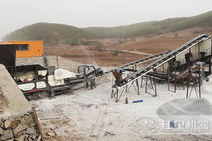 吉林移動(dòng)碎石機(jī)作業(yè)現(xiàn)場(chǎng)