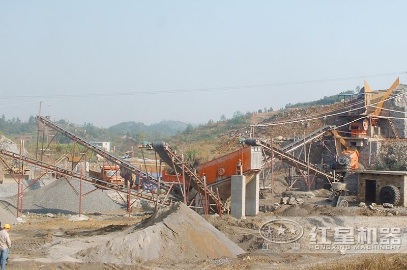 石頭粉碎機(jī)設(shè)備遇到暴雨損壞嚴(yán)重