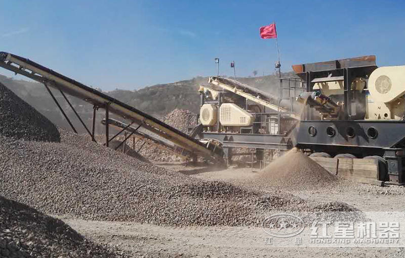 移動制砂機(jī)作業(yè)現(xiàn)場