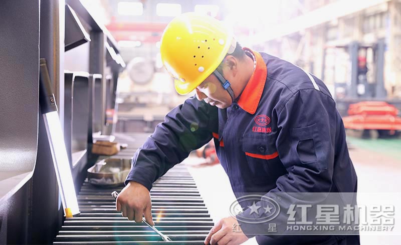 紅星磨粉機(jī)車間作業(yè)現(xiàn)場(chǎng)