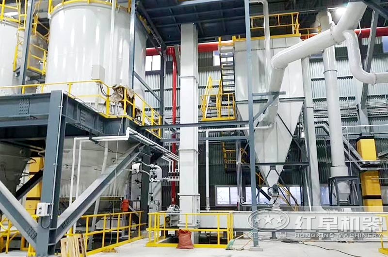 日產(chǎn)200噸的雷蒙機(jī)現(xiàn)場(chǎng)