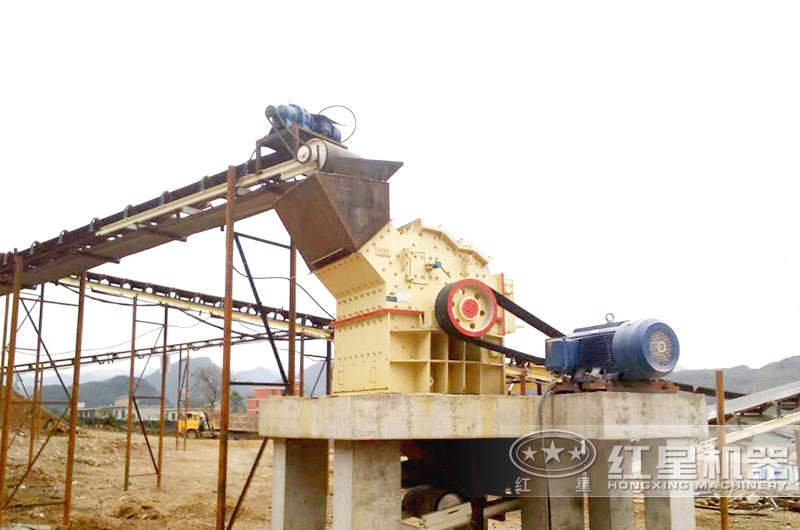 細(xì)碎機(jī)作業(yè)現(xiàn)場